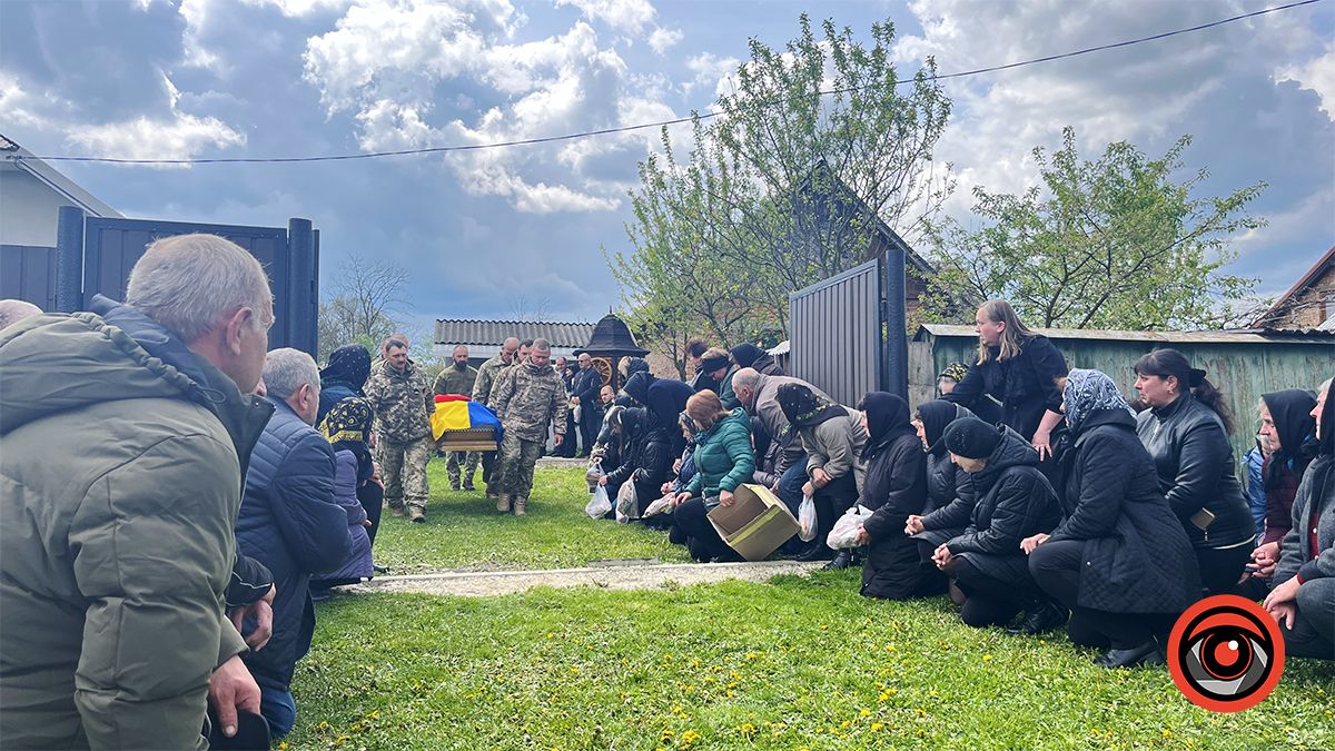 У Корничі назавжди попрощалися з воїном Миколою Настащуком 8