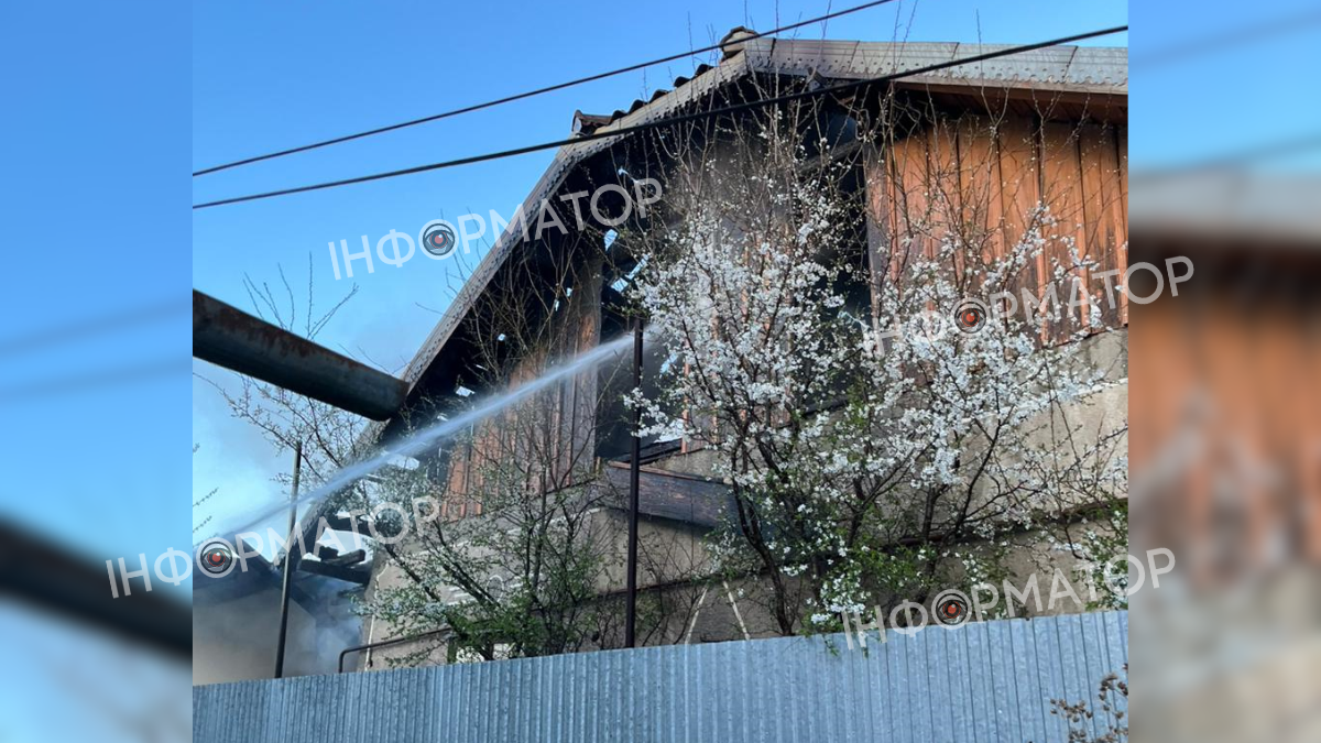 Надвечір 3 квітня у Коломиї спалахнула пожежа у будинку 1