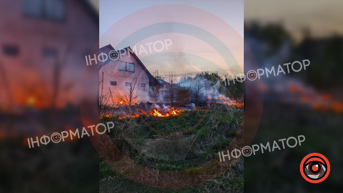 10 квітня у Коломиї рятувальники гасили кілька пожеж сухої трави