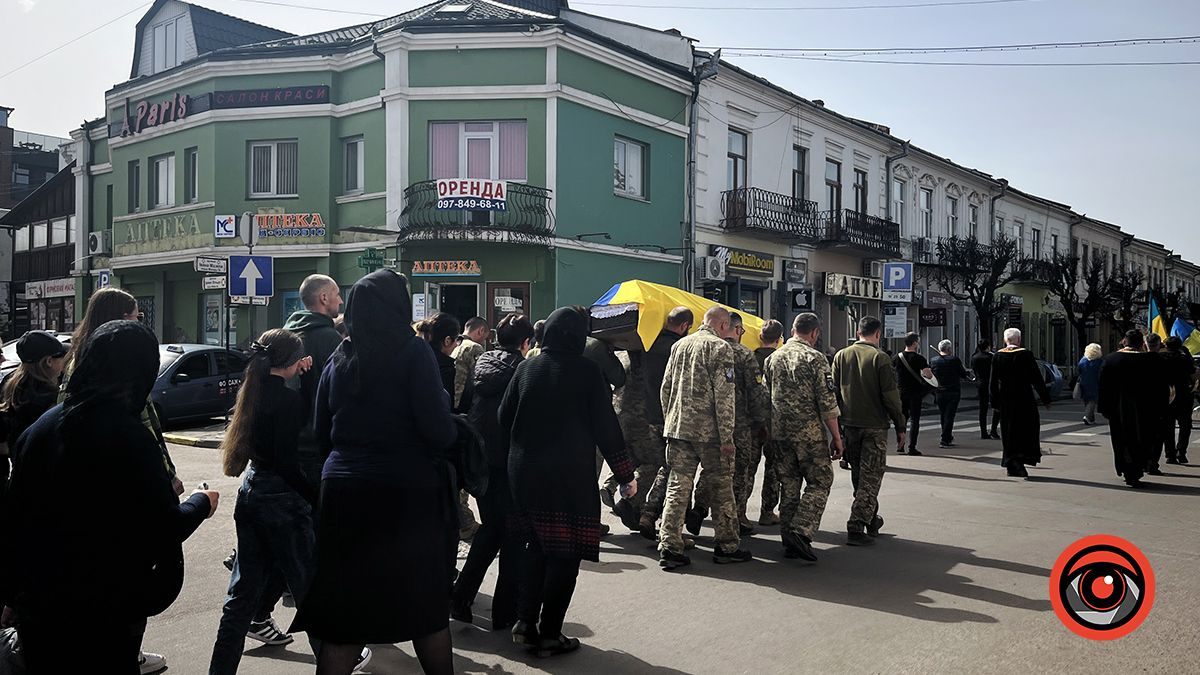 У Коломиї прощалися з захисником Дмитром Дзумедзеєм 10