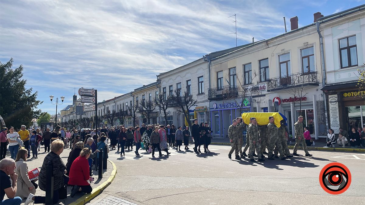 Коломия провела в останню путь захисника Івана Кучірку 8