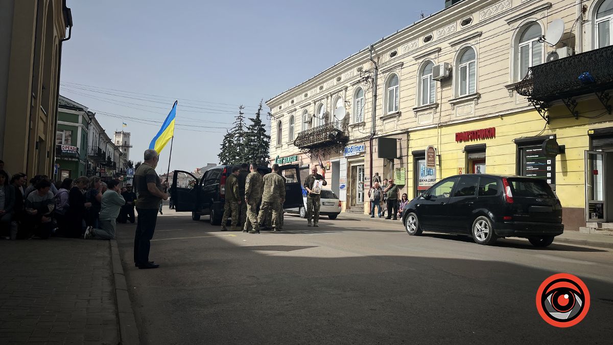 У Коломиї прощалися з захисником Дмитром Дзумедзеєм 3