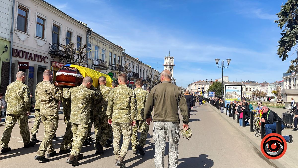 Коломия провела в останню путь захисника Івана Кучірку 7