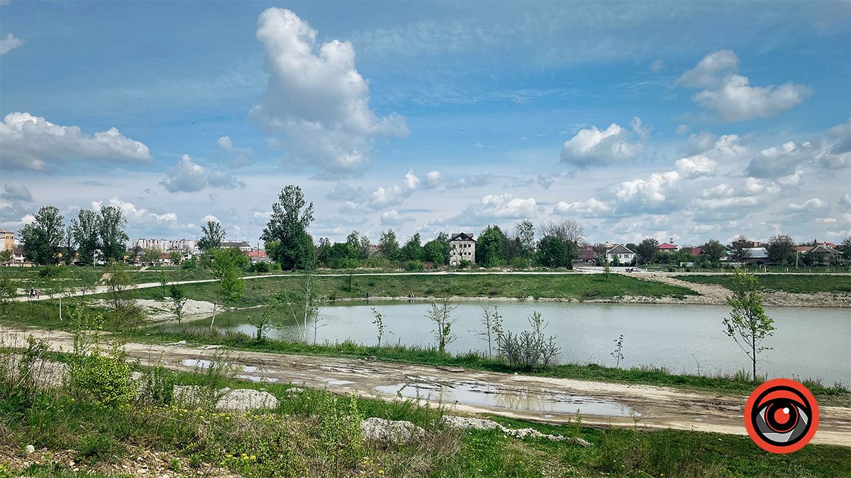 Прогулянка міським озером неподалік парку Шевченка | Фоторепортаж 16
