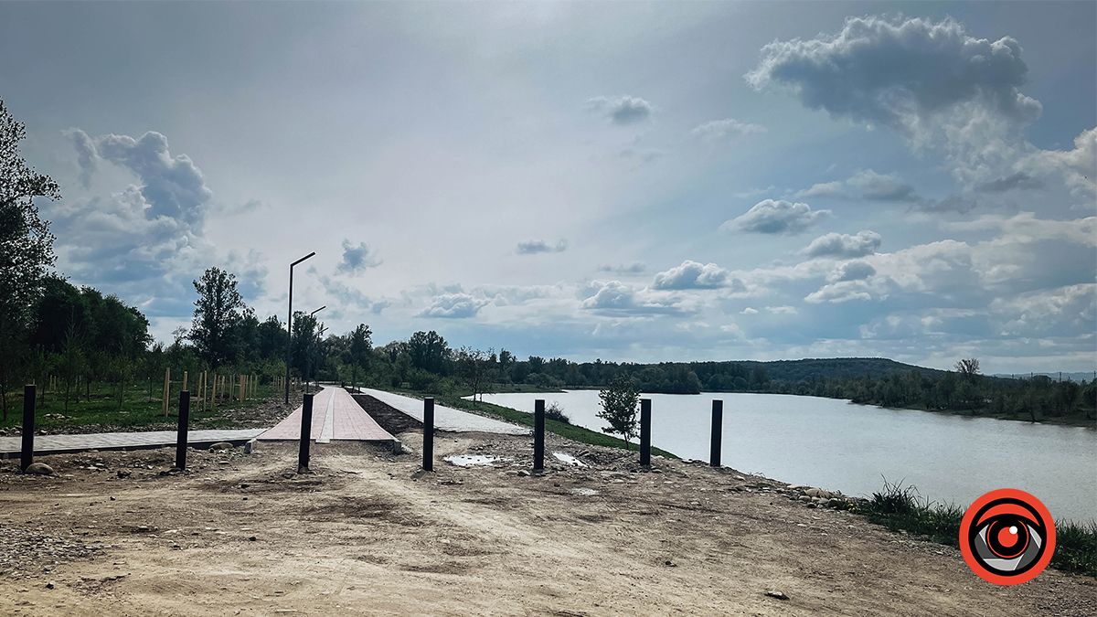 Прогулянка міським озером неподалік парку Шевченка | Фоторепортаж 2