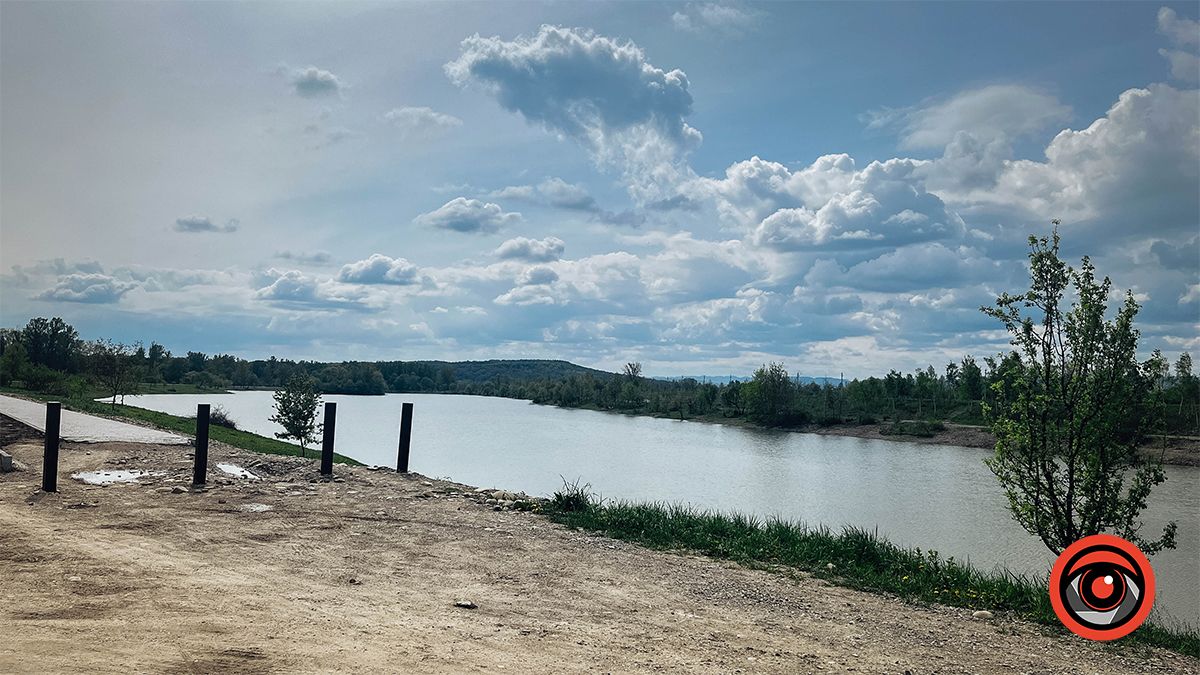 Прогулянка міським озером неподалік парку Шевченка | Фоторепортаж 3