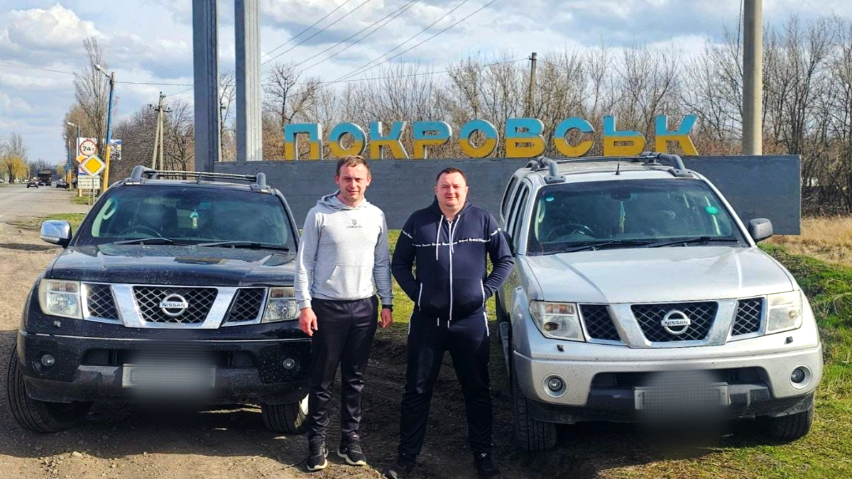 Городенківська громада передала ще 3 автівки для Збройних Сил 2