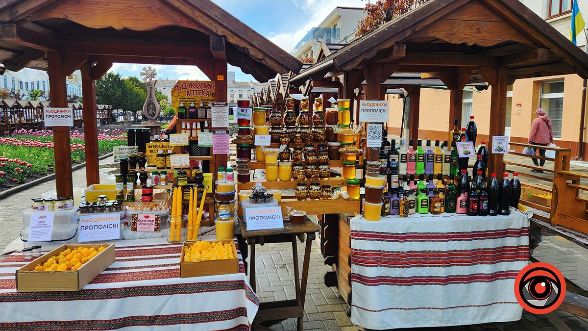 У Коломиї запрацював великодній ярмарок 4