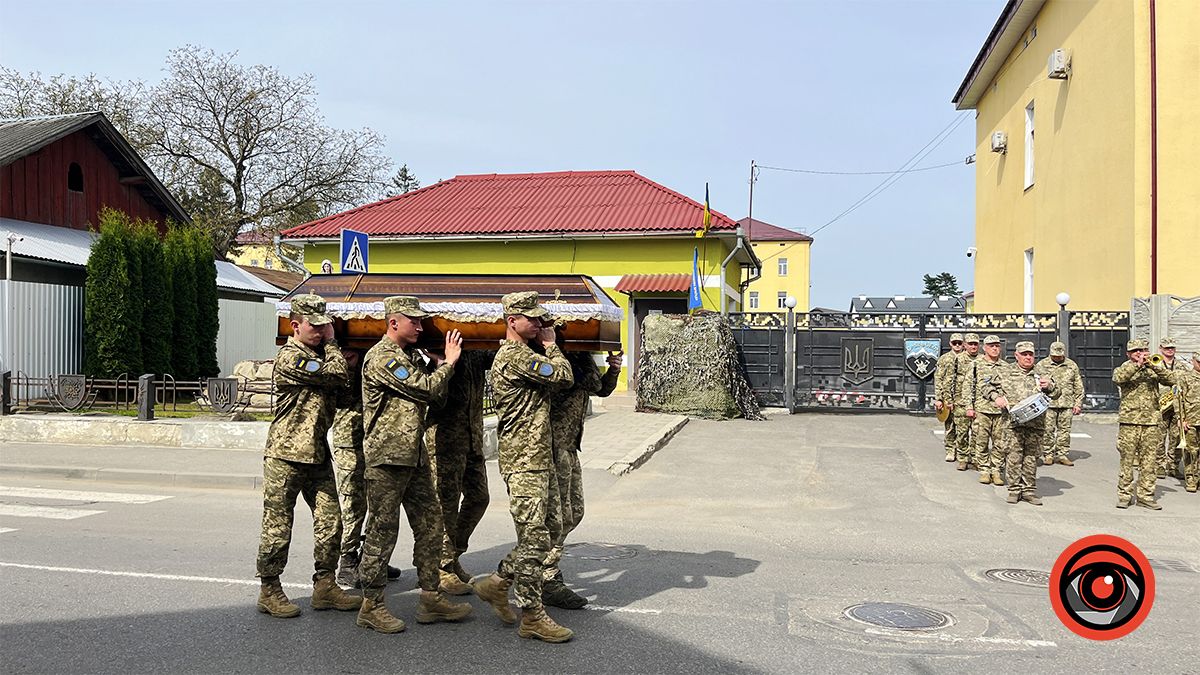 Коломияни віддали шану загиблому Едельвейсу Сергію Лазаруку 3