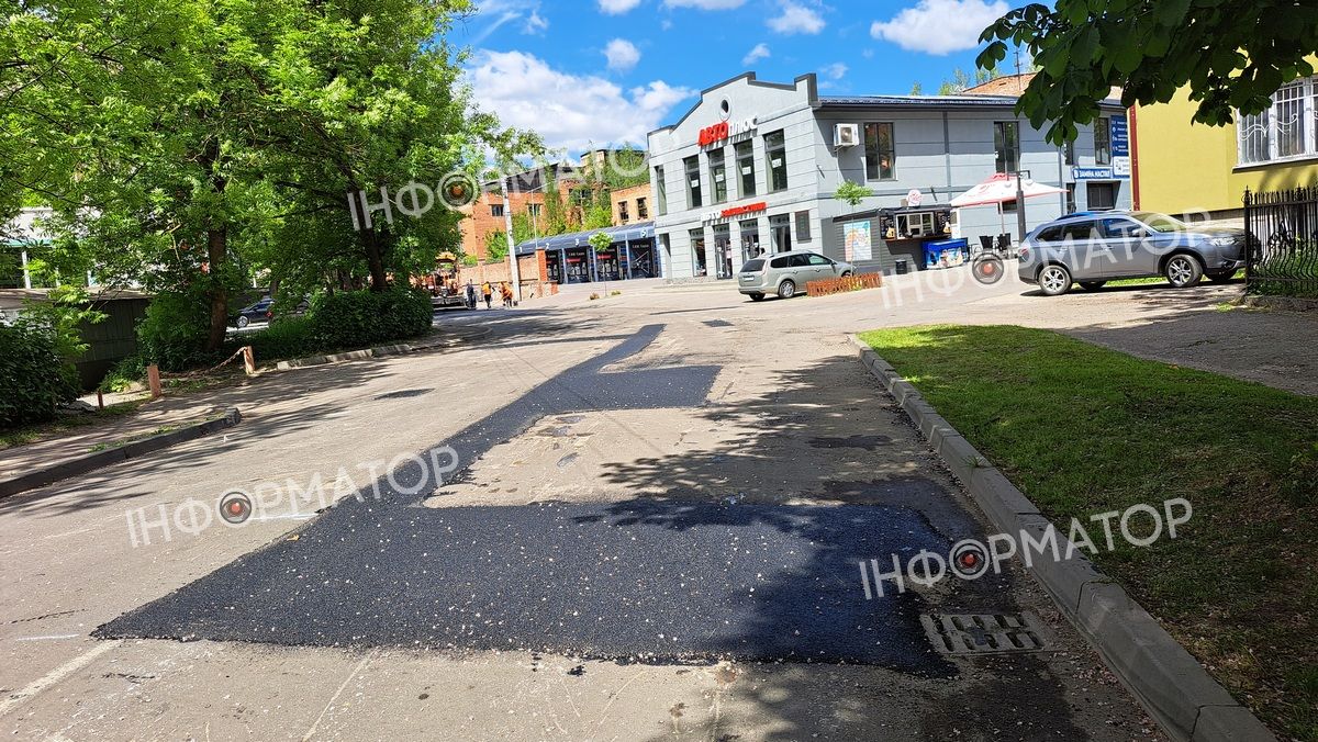 Вулиця Хмельницького у Коломиї перекрита через дорожні роботи 4