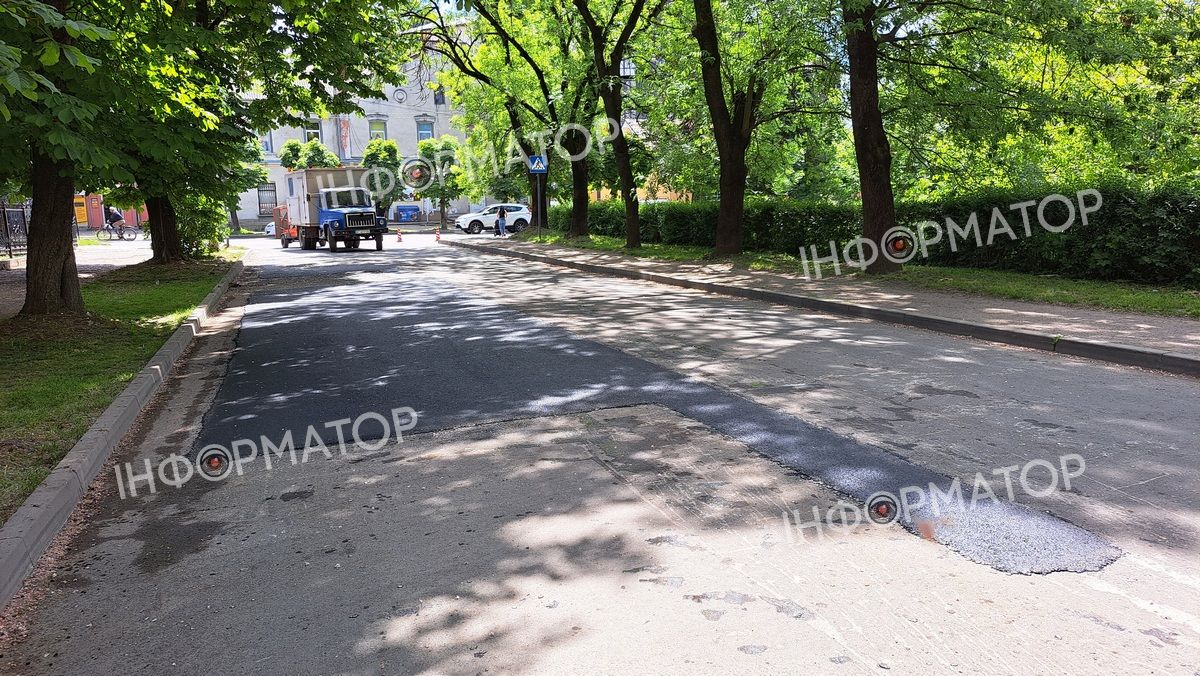 Вулиця Хмельницького у Коломиї перекрита через дорожні роботи 3