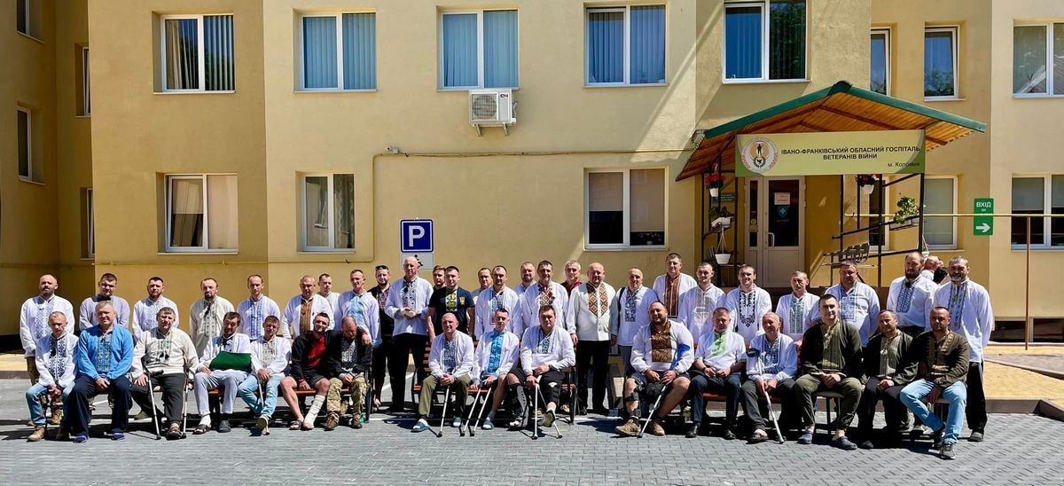 Як у коломийському госпіталі відсвяткували День вишиванки 1