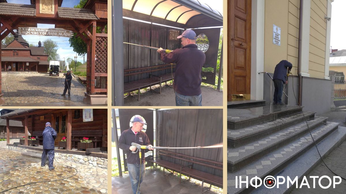 Знову вручну: коломийські комунальники шпателями чистять траву на площі Відродження. Де закуплена техніка? 1