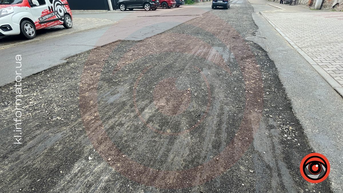 У Коломиї розпочали ямковий ремонт вулиці Хмельницького 3