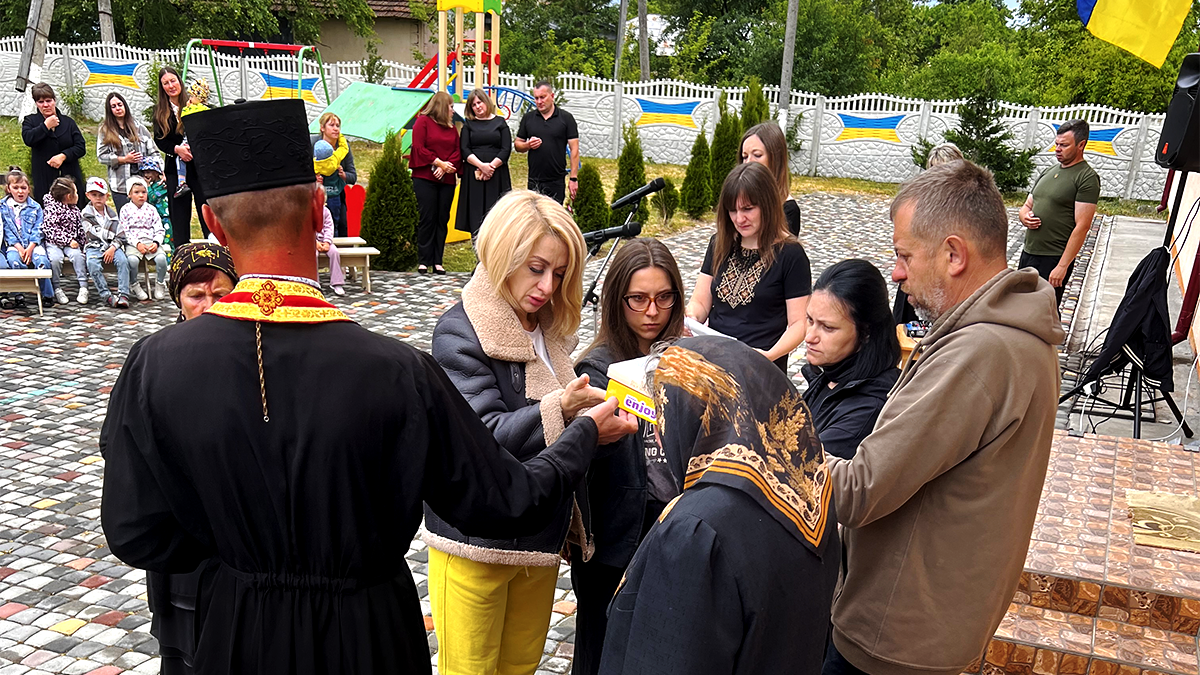 У Залуччі відкрили меморіальну дошку загиблому захиснику Тарасу Баришнікову 2