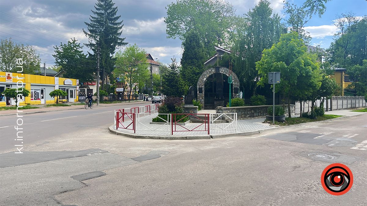За брукування шматка тротуару біля меморіалу ЧАЕС з бюджету міста пішло майже 200 тисяч