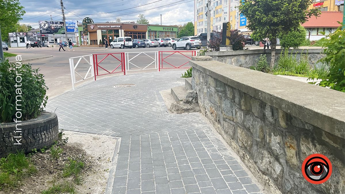 За брукування шматка тротуару біля меморіалу ЧАЕС з бюджету міста пішло майже 200 тисяч 2