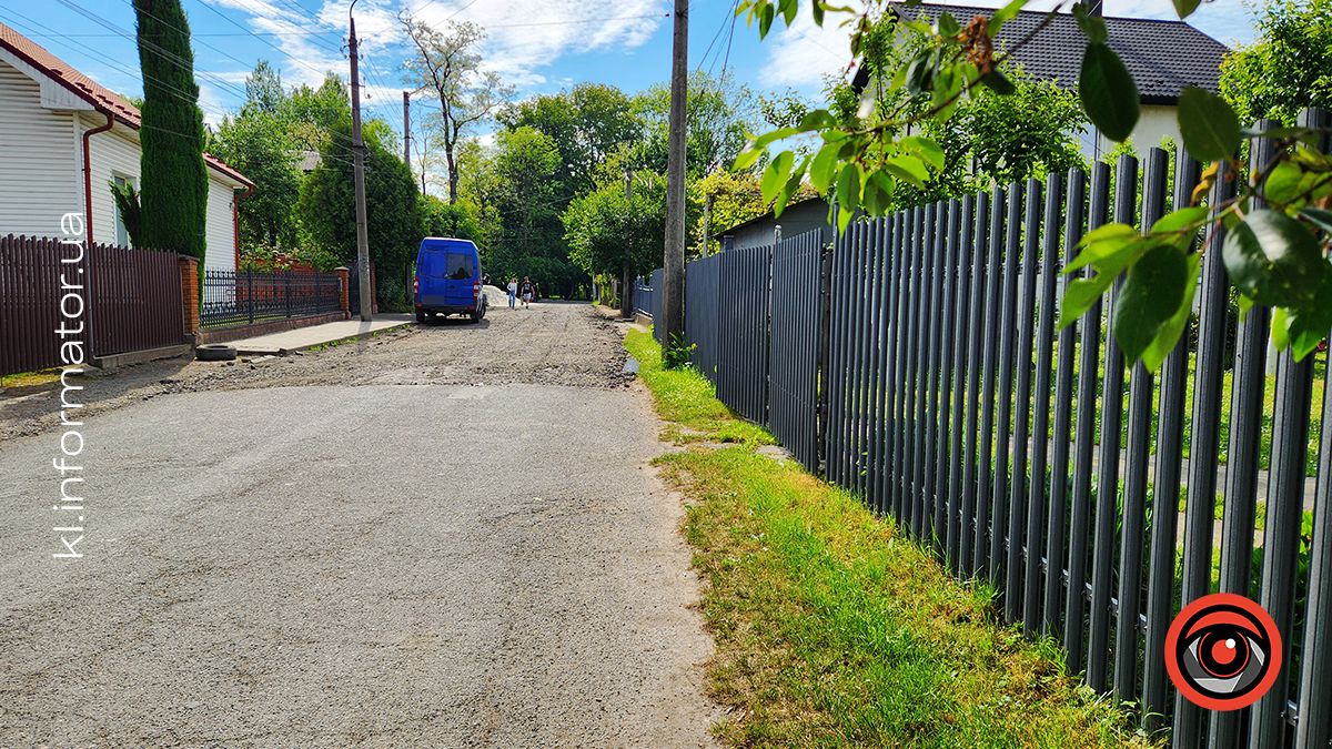 На вулиці Тарабалки у Коломиї підсипалу одну з найпроблемніших ділянок 1