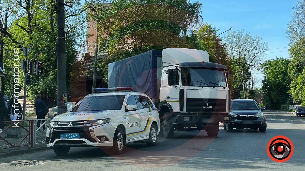 Ранкова ДТП у Коломиї за участі вантажівки та велосипедиста 2