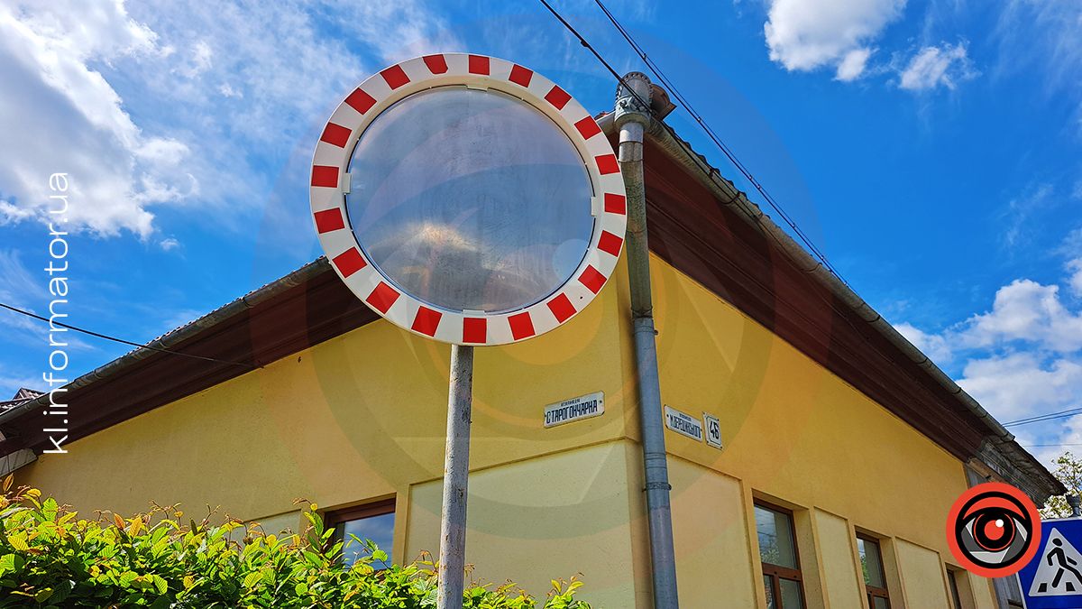Дзеркало на небезпечному перехресті Верещинського-Старогончарна майже нічого не показує 2