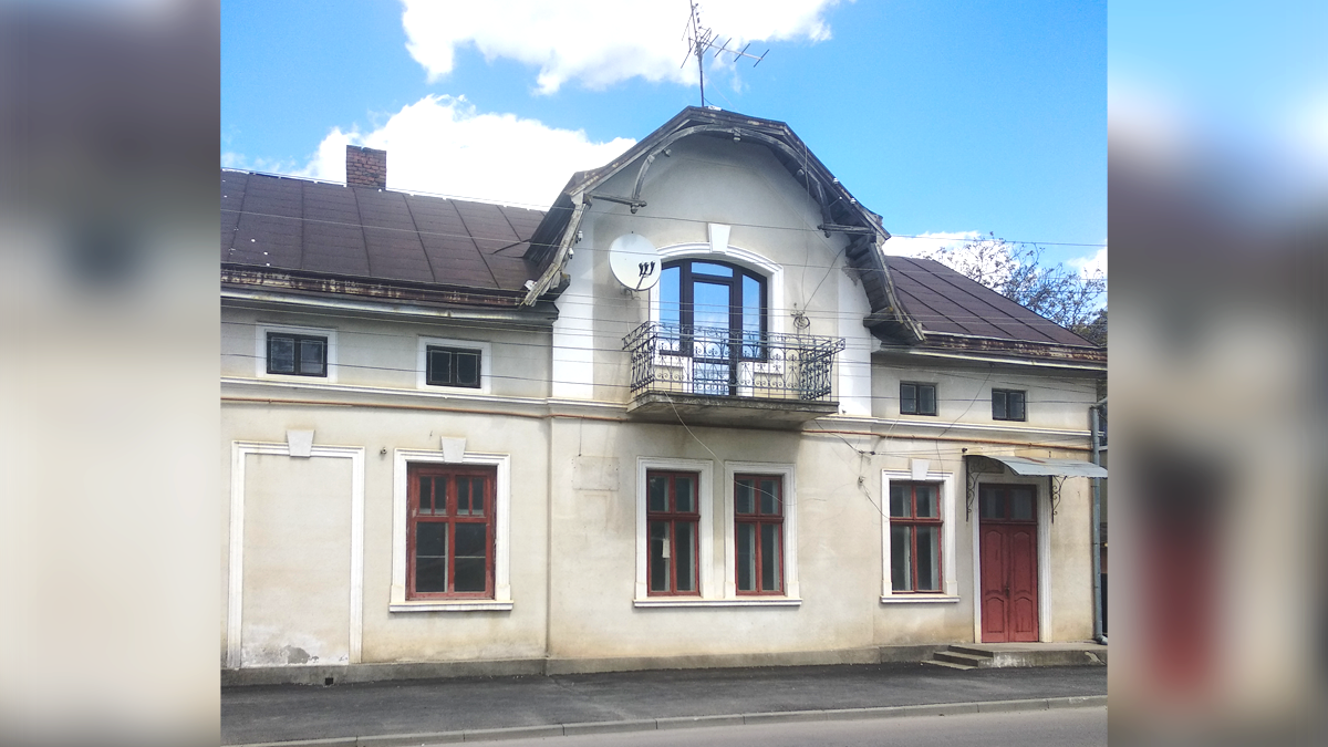 У Коломиї виставили на аукціон приміщення колишньої бібліотеки на вулиці Міцкевича 1