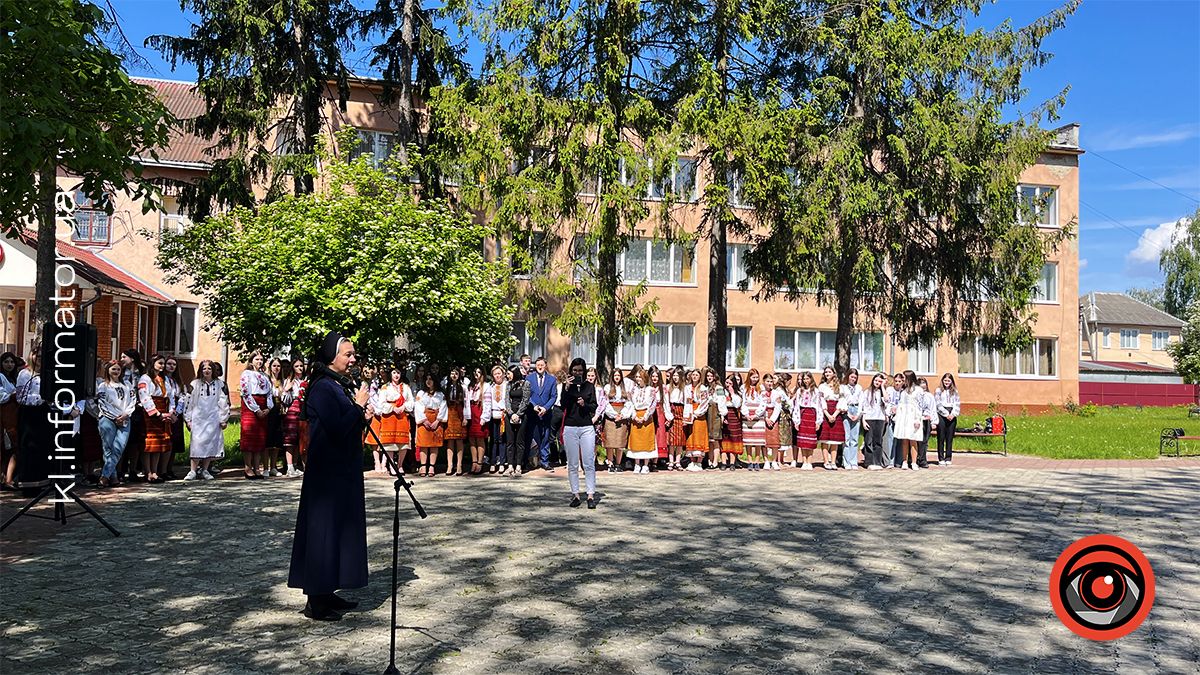 У Коломийському педколеджі пройшов фестиваль гаївок рідного краю 13