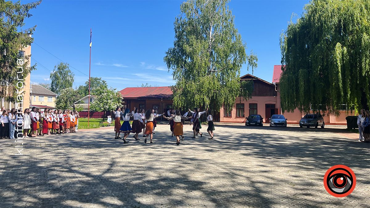 У Коломийському педколеджі пройшов фестиваль гаївок рідного краю 3