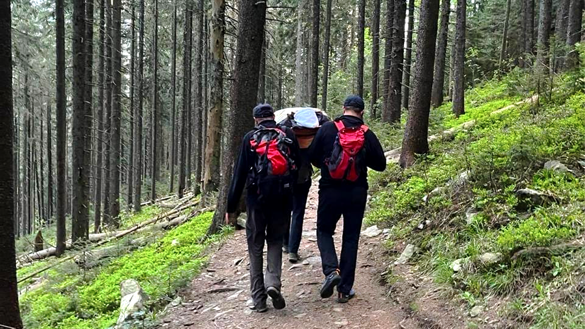 Рятувальники попереджають туристів про обледеніння частини маршруту до Говерли 2