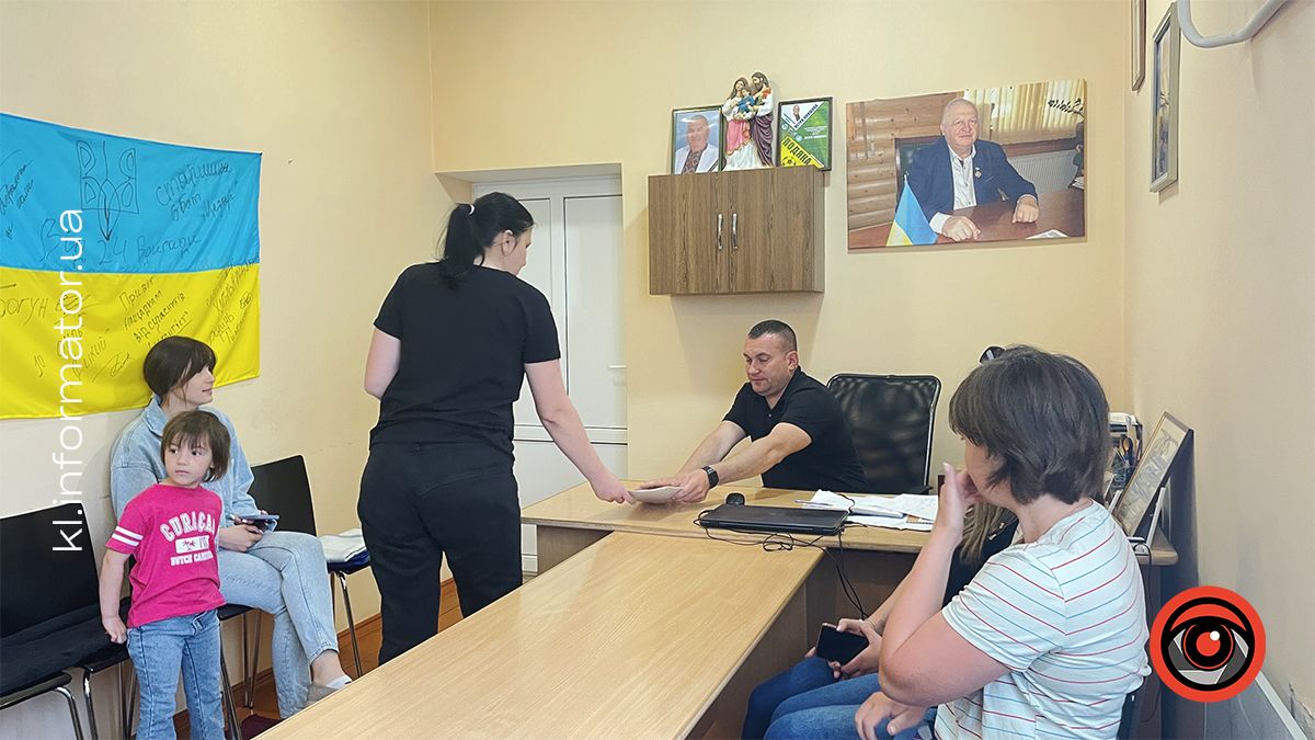 Конфлікт у Матеївецькій громаді: батьки з села Тростянка протестують проти закриття школи 6