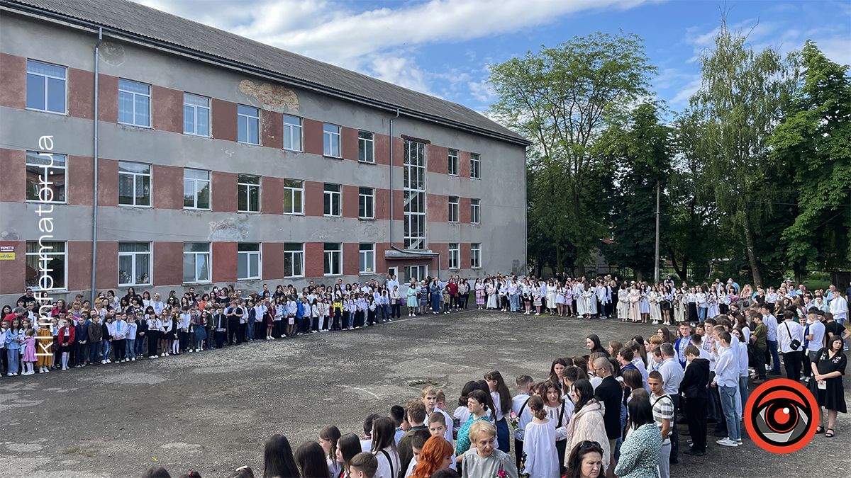 На канікули: останній дзвінок пролунав у Коломийському ліцеї №2 6