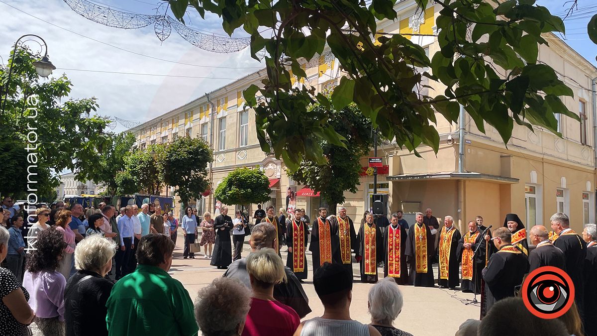 У Коломиї в День Героїв вшанували пам'ять загиблих воїнів 7