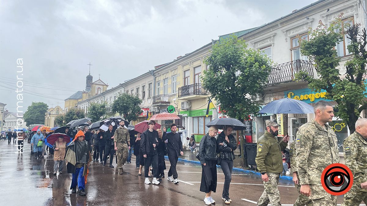 У Коломиї назавжди попрощалися з захисником Ігорем Стахівим 7