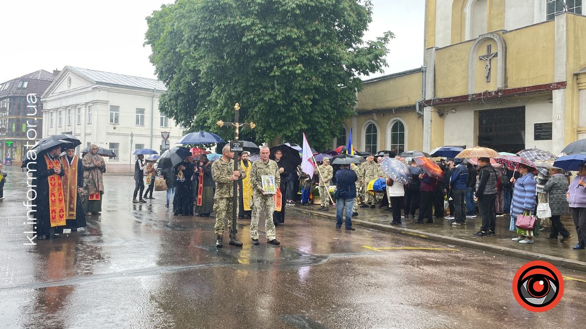 У Коломиї назавжди попрощалися з захисником Ігорем Стахівим 4