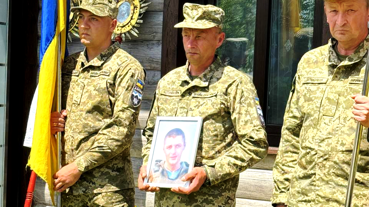 У Печеніжині попрощалися з Едельвейсом Василем Білецьким 1