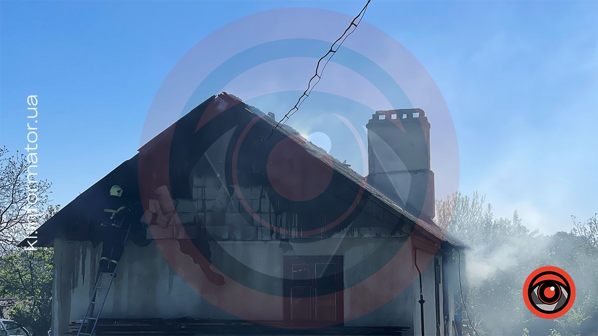 1 травня пообіді у селі Корнич під Коломиєю палав житловий будинок, майно вдалося врятувати тільки частково 3