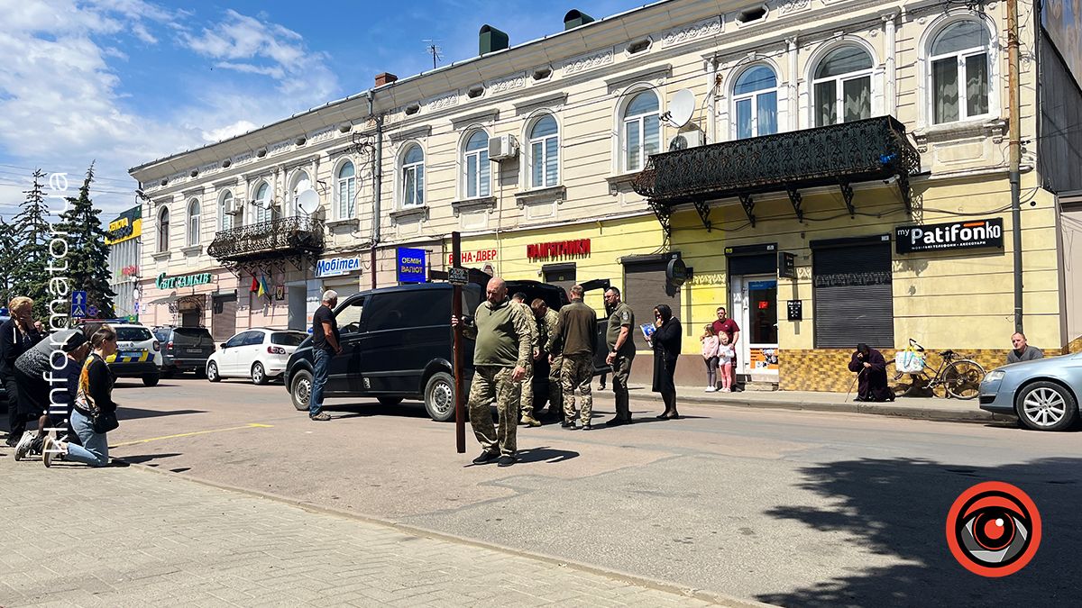 До рідної Коломиї назавжди повернувся Герой Сергій Костюк 3