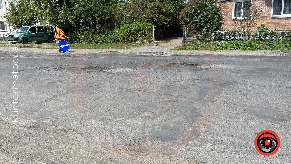 У Нижньому Вербіжі готуються латати ями 4