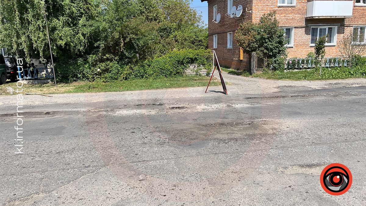 У Нижньому Вербіжі готуються латати ями 3