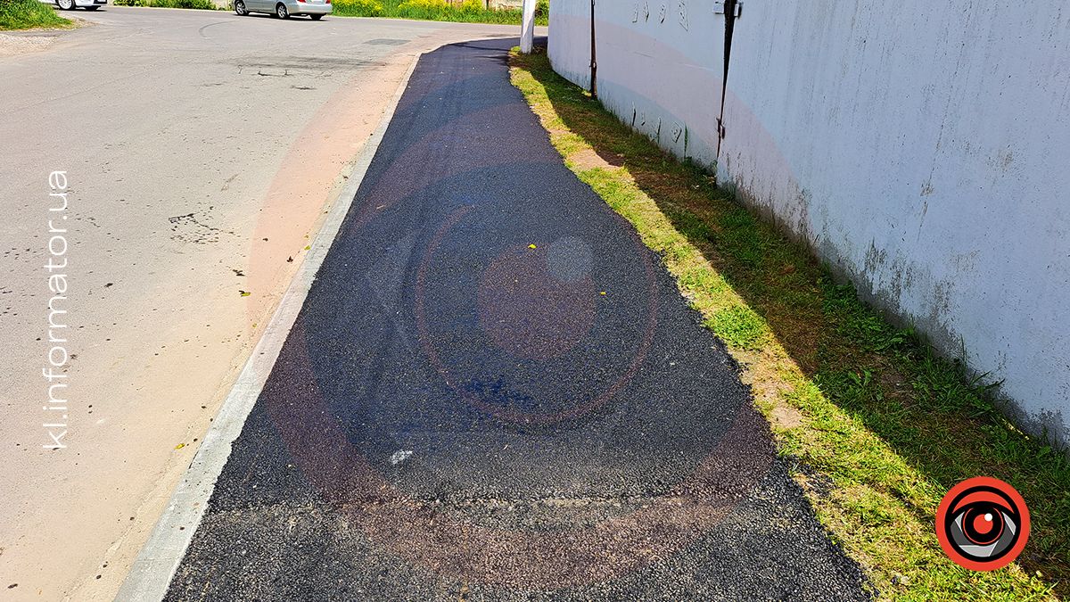 На вулиці Богуна у Коломиї заасфальтували давні ями 9