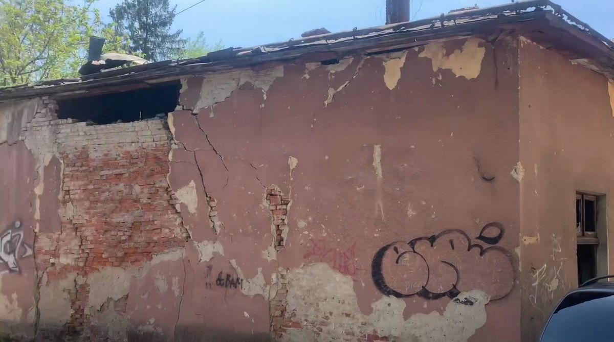У центральній частині Коломиї обвалюється будинок