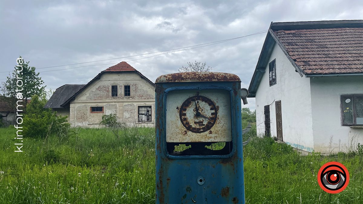 Ехо перебудови: як у Коломиї виглядає покинута АЗС 3