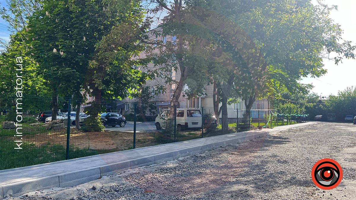 У Коломиї забрукували ще одну ділянку тротуару за понад 170 тисяч гривень 1