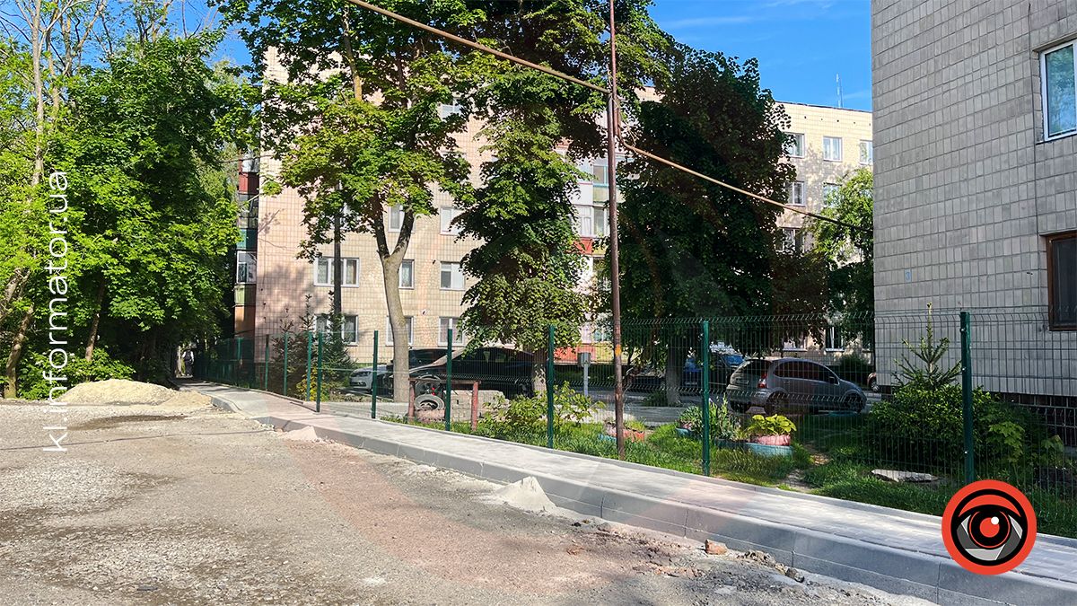 У Коломиї забрукували ще одну ділянку тротуару за понад 170 тисяч гривень 6