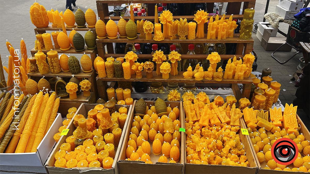 Маленькі фігурні свічки: 30-60 грн