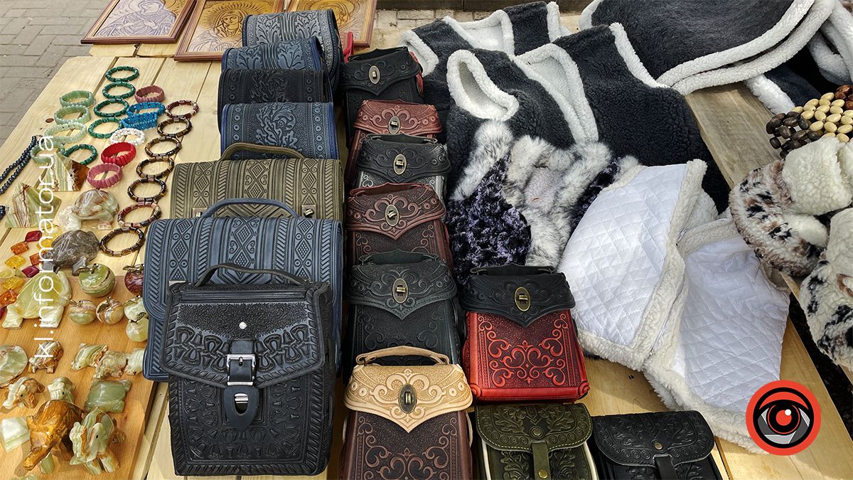 Чоловічі шкіряні сумки ручної роботи: 1200- 2200 грн