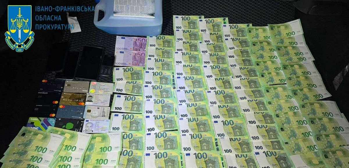 Прикарпатець організовував втечі чоловіків за кордон за кілька тисяч євро 1