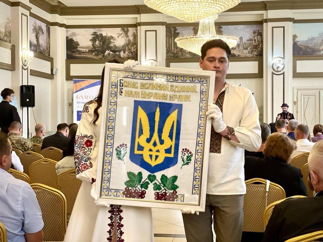 У Коломиї на благодійному аукціоні для ЗСУ зібрали майже 1,5 млн грн 5