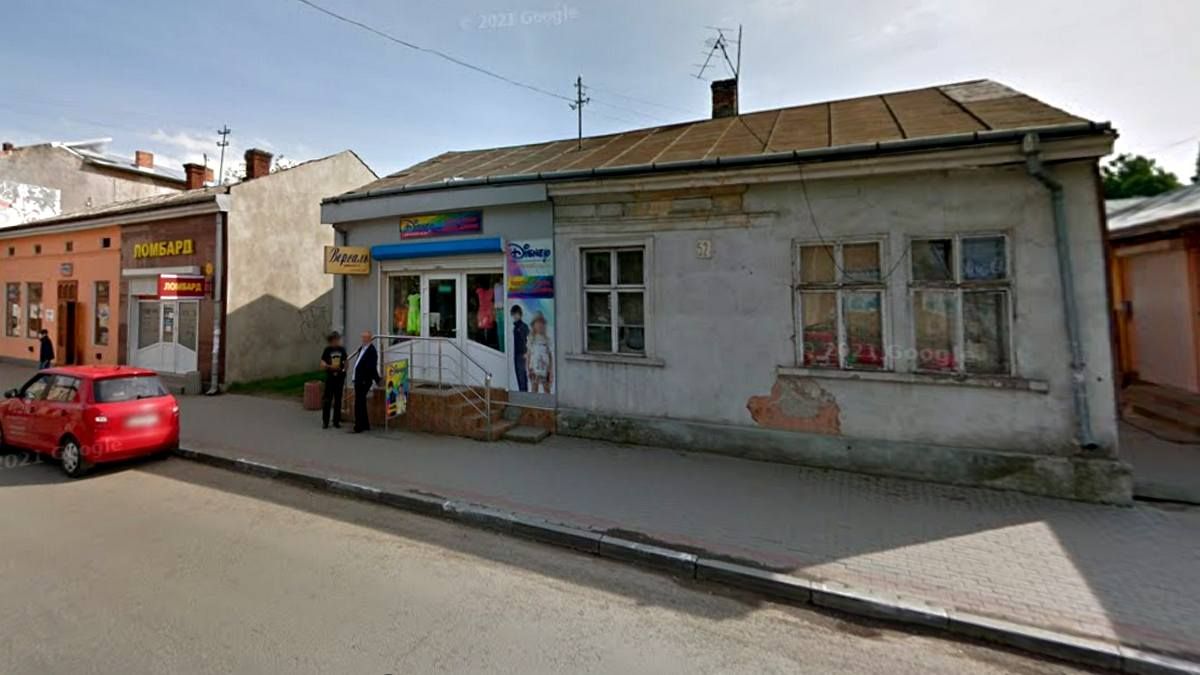 Все вирішила 1 гривня: за скільки в центрі Снятина продали в приватні руки комунальне приміщення 6
