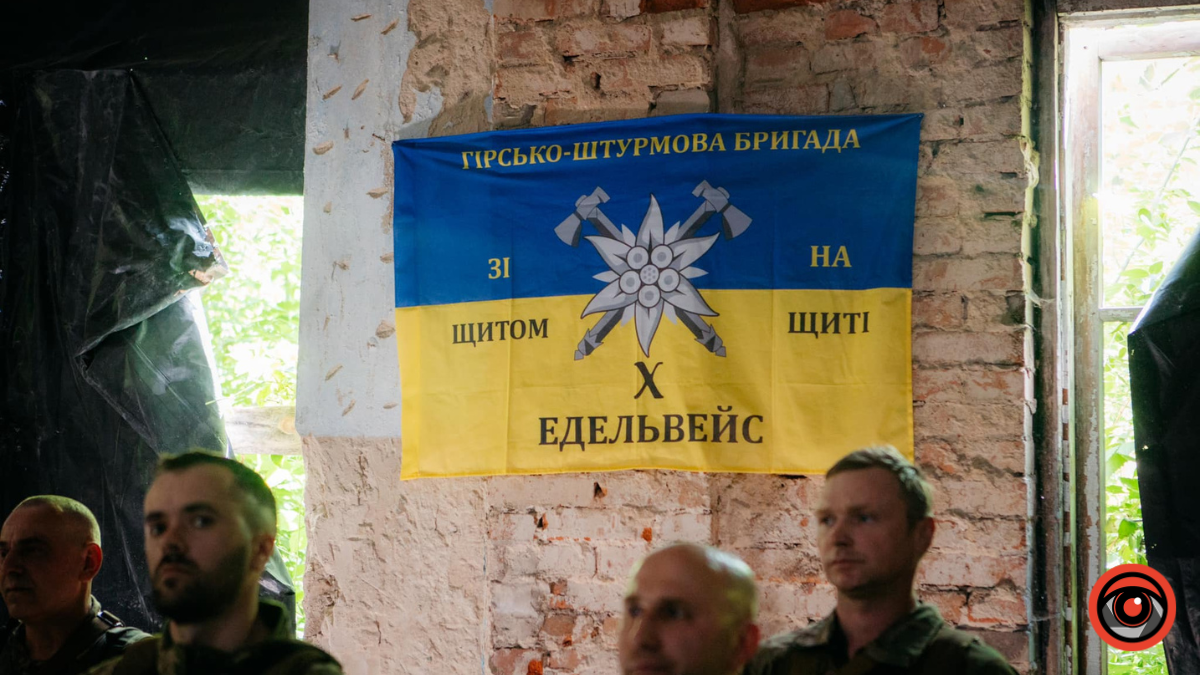 Нагороди "За бойову звитягу" та 100 FPV-дронів отримали воїни коломийської "десятки" 2