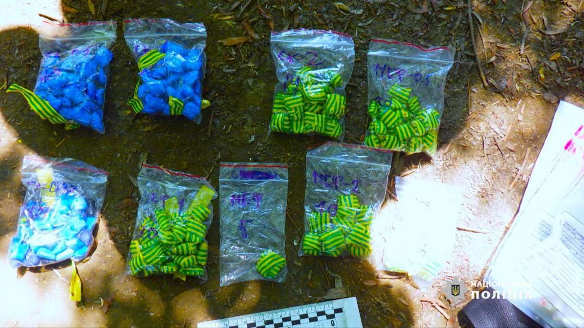 Сімейний наркобізнес: у братів з Коломийщини виявили 190 згорток із забороненою речовиною 1
